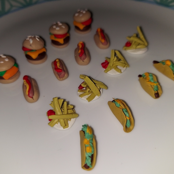 Mini fast food burgers & fries polymer clay dollhouse/ barbie - Picture 7 of 7